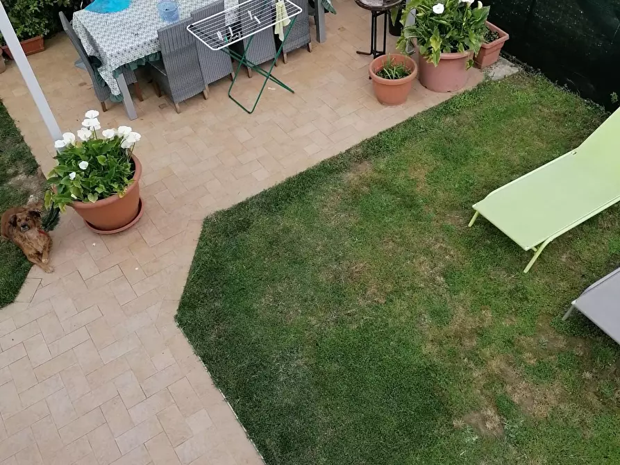 Immagine 14 di Casa indipendente in vendita  a Massa