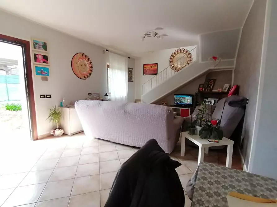 Immagine 3 di Casa indipendente in vendita  a Massa