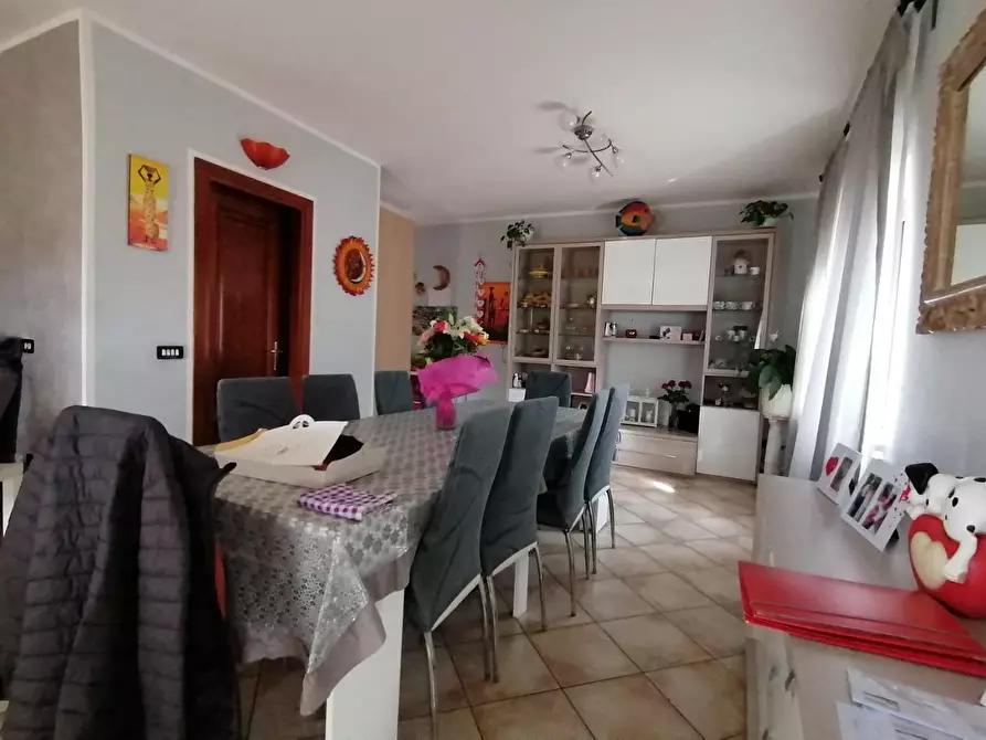 Immagine 1 di Casa indipendente in vendita  a Massa