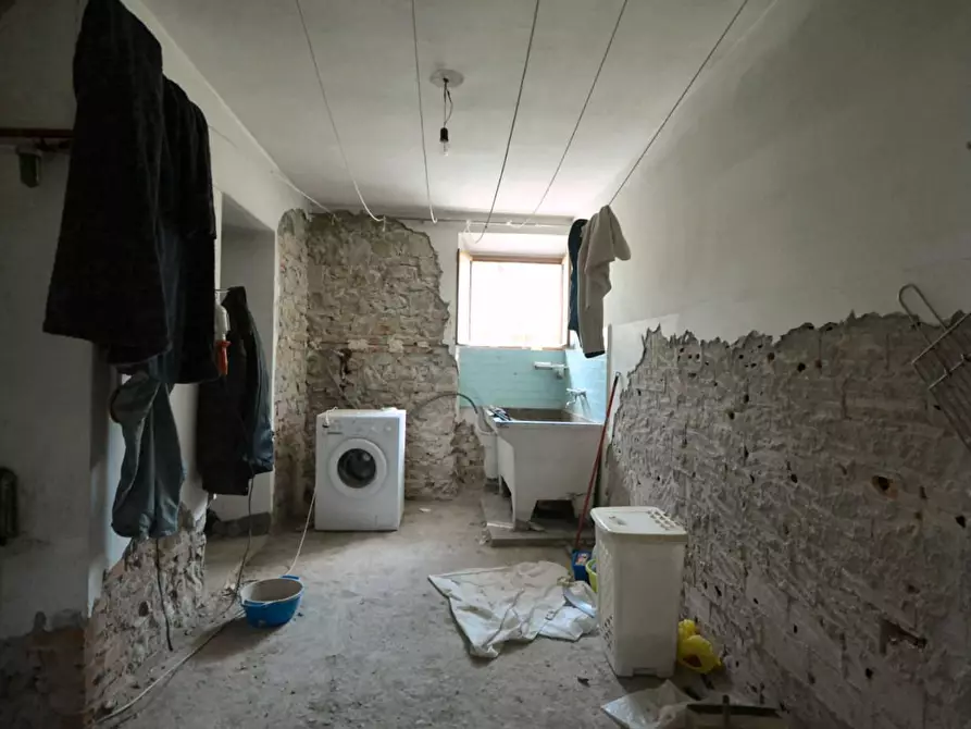 Immagine 27 di Villa in vendita  a Lucca