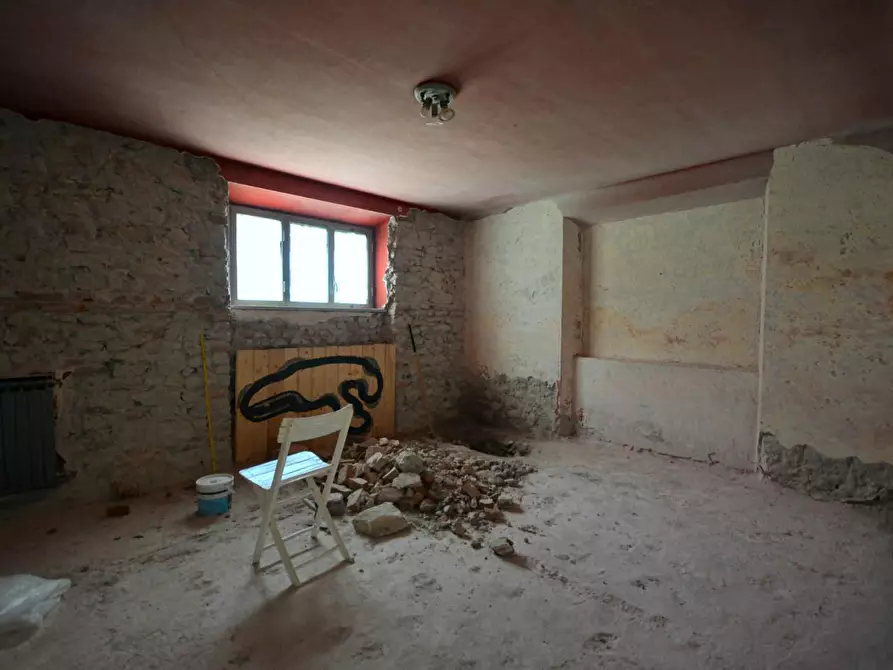 Immagine 25 di Villa in vendita  a Lucca