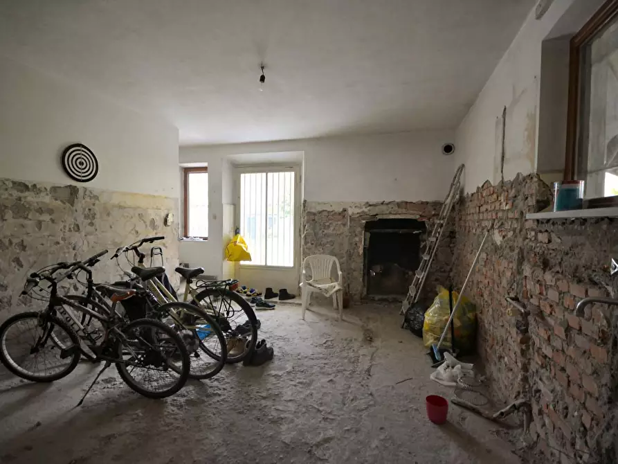 Immagine 22 di Villa in vendita  a Lucca