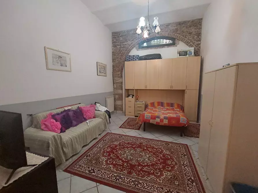 Immagine 1 di Casa semindipendente in vendita  a Carrara