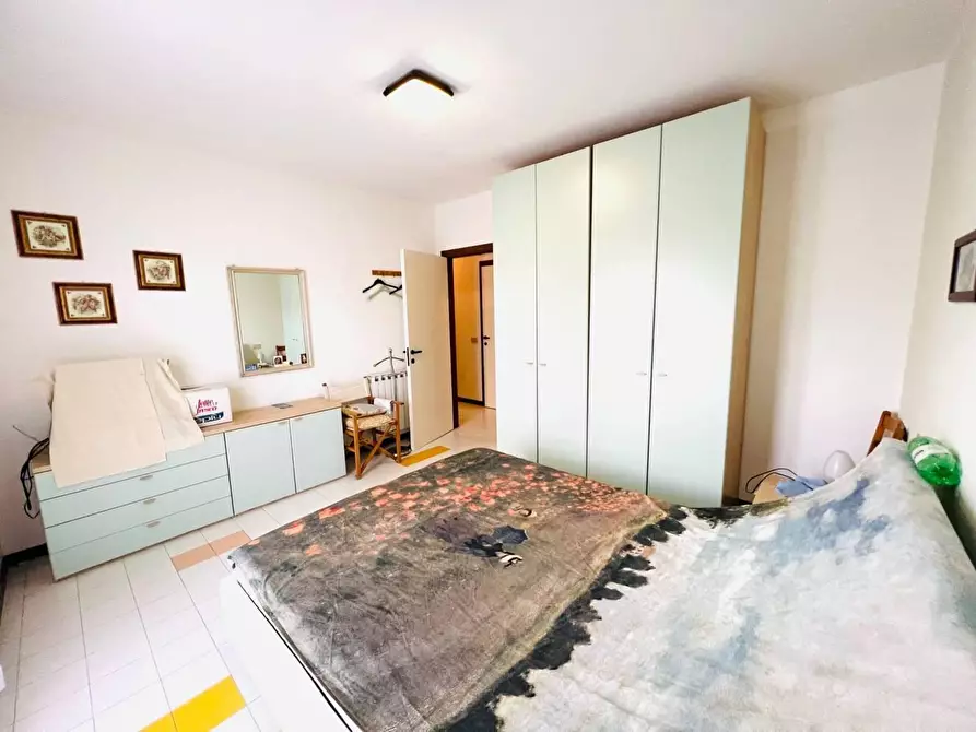 Immagine 6 di Appartamento in vendita  a Massa