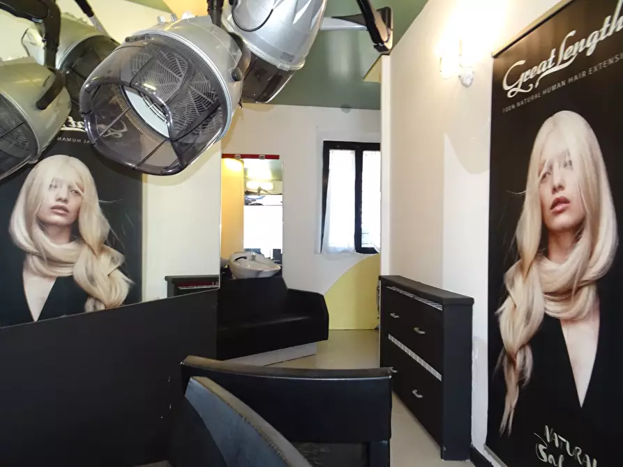 Immagine 3 di Locale commerciale in vendita  a Montopoli In Val D'arno