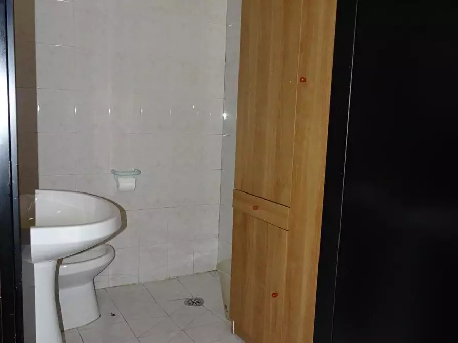 Immagine 14 di Locale commerciale in vendita  a Montopoli In Val D'arno