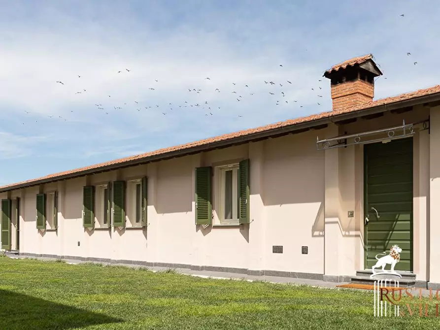 Immagine 6 di Villa in vendita  a Pisa