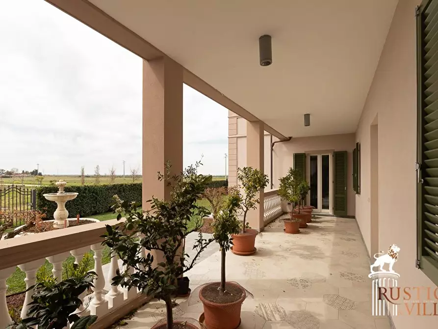 Immagine 40 di Villa in vendita  a Pisa