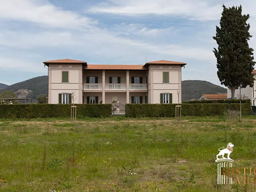 Immagine 43 di Villa in vendita  a Pisa