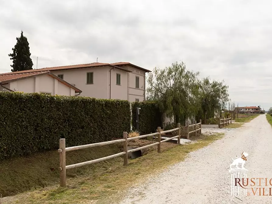 Immagine 41 di Villa in vendita  a Pisa