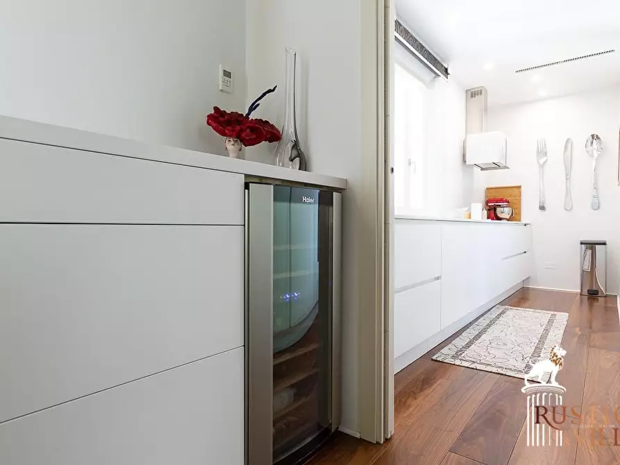 Immagine 27 di Villa in vendita  a Pisa