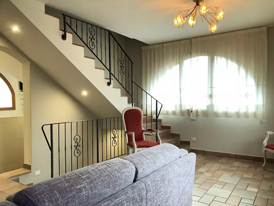 Immagine 9 di Deposito in vendita  a Castelfiorentino