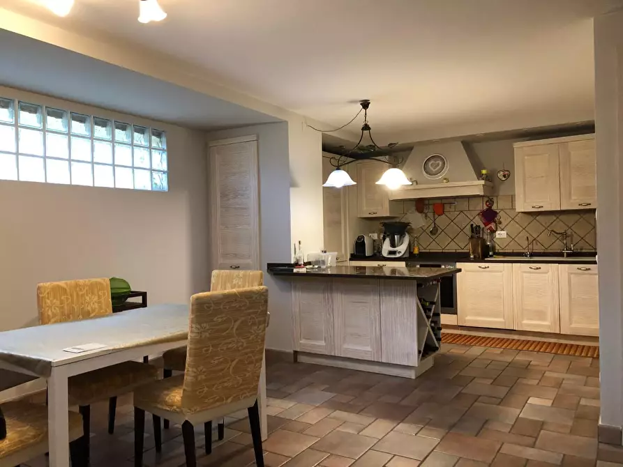 Immagine 11 di Deposito in vendita  a Castelfiorentino