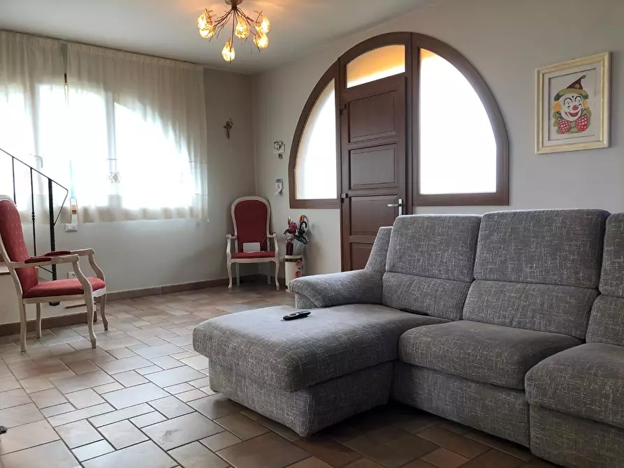 Immagine 10 di Deposito in vendita  a Castelfiorentino