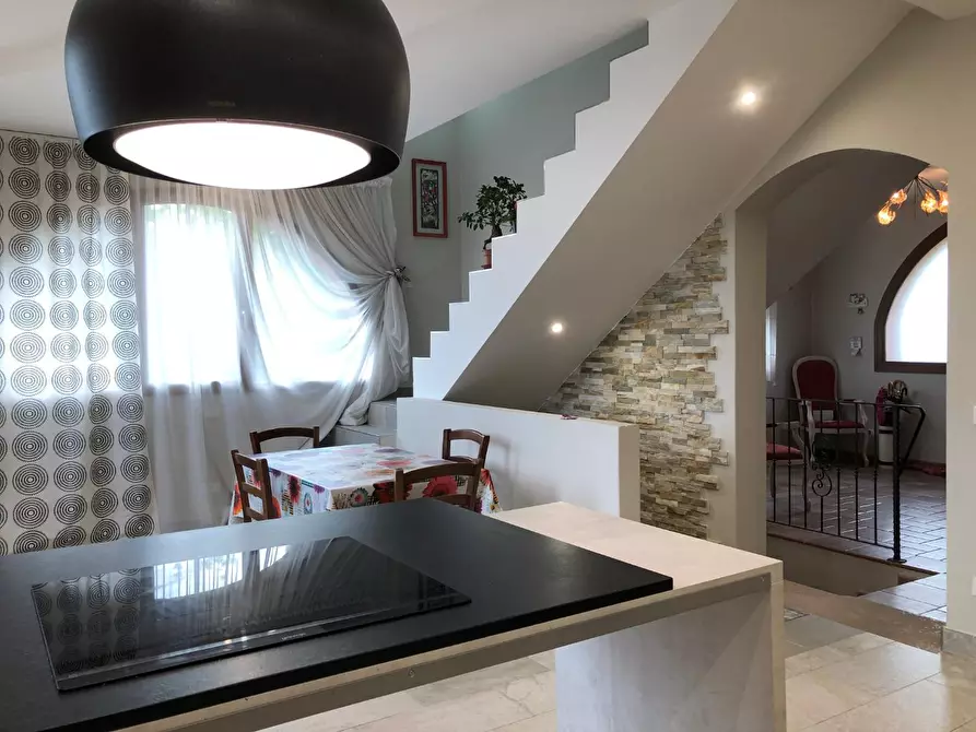 Immagine 4 di Deposito in vendita  a Castelfiorentino