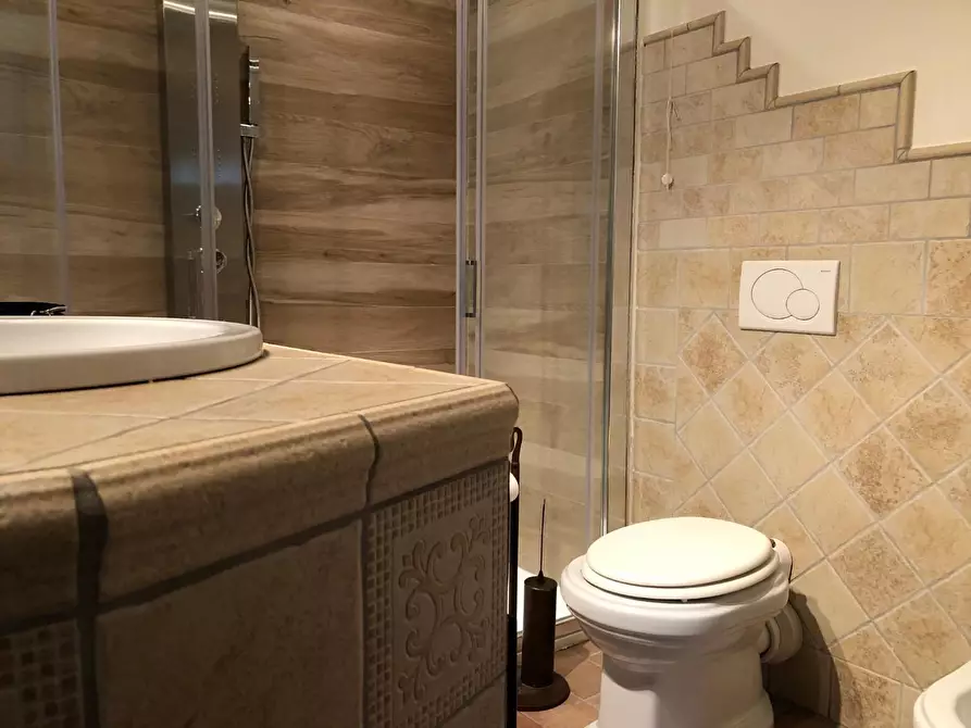 Immagine 23 di Deposito in vendita  a Castelfiorentino