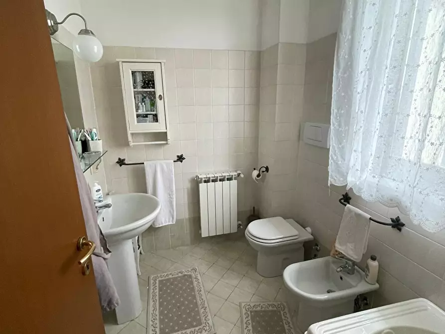 Immagine 6 di Villetta a schiera in vendita  a Massa