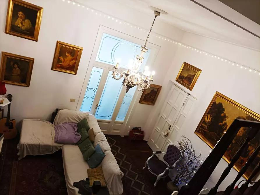 Immagine 11 di Appartamento in vendita  a Massa