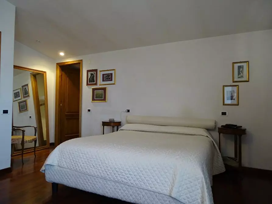 Immagine 33 di Casa indipendente in vendita  a Empoli