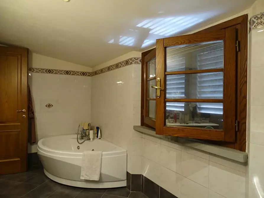 Immagine 36 di Casa indipendente in vendita  a Empoli