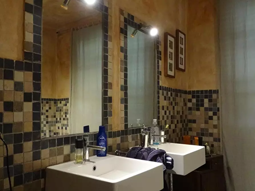 Immagine 26 di Casa indipendente in vendita  a Empoli