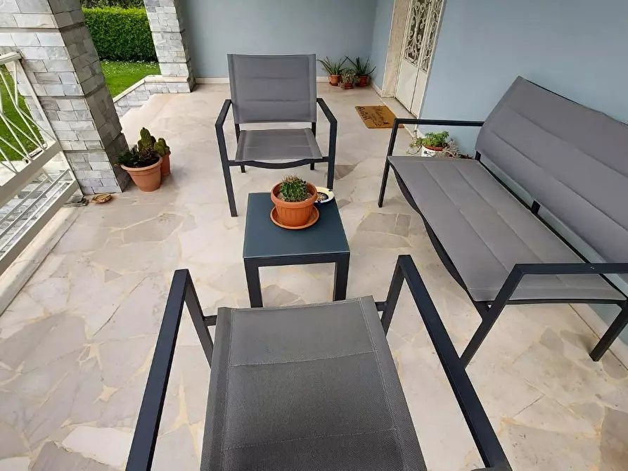 Immagine 22 di Villa in vendita  a Lucca