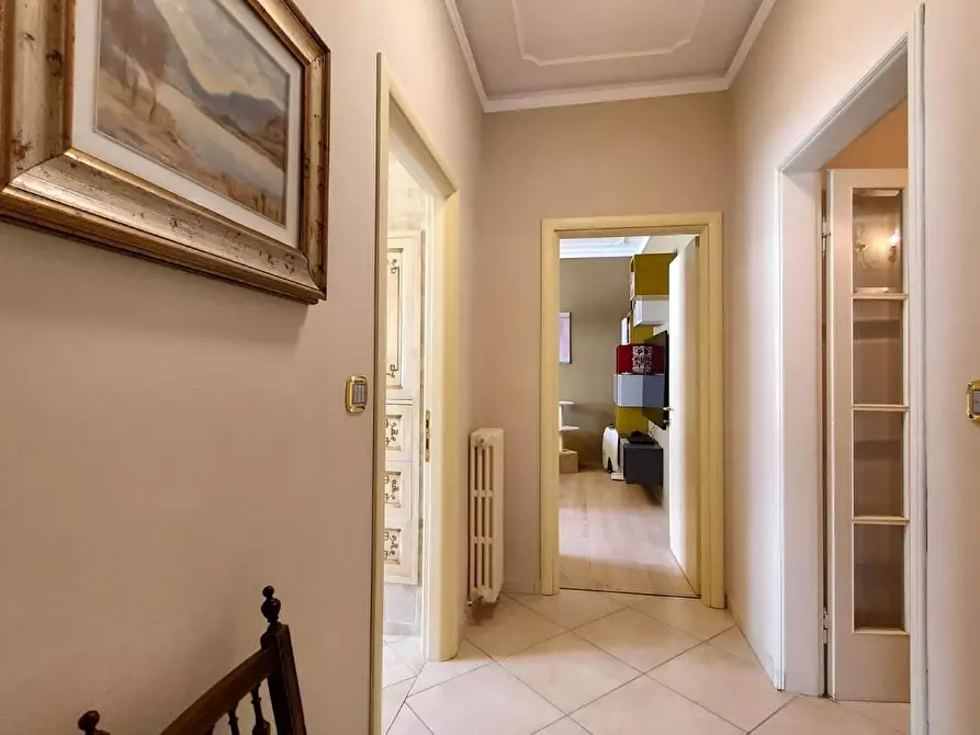 Immagine 20 di Villa in vendita  a Lucca