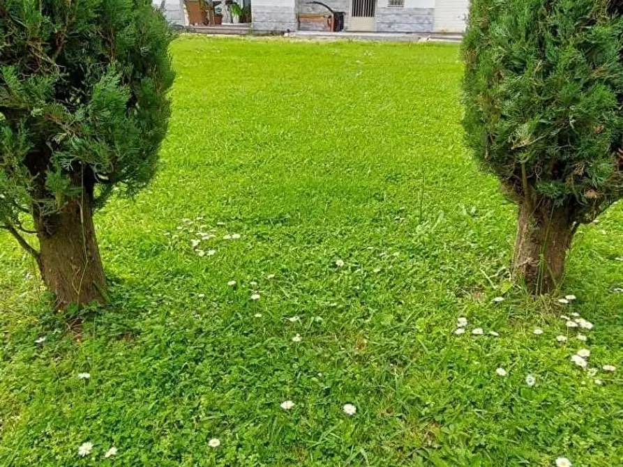 Immagine 23 di Villa in vendita  a Lucca