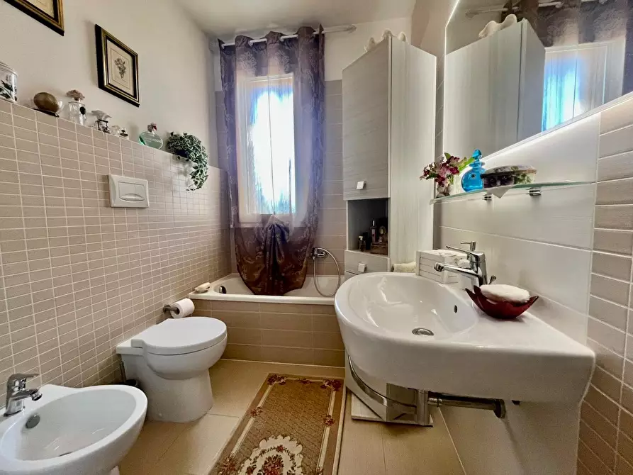 Immagine 12 di Appartamento in vendita  a Pontedera