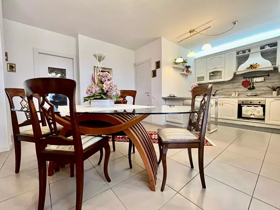 Immagine 5 di Appartamento in vendita  a Pontedera