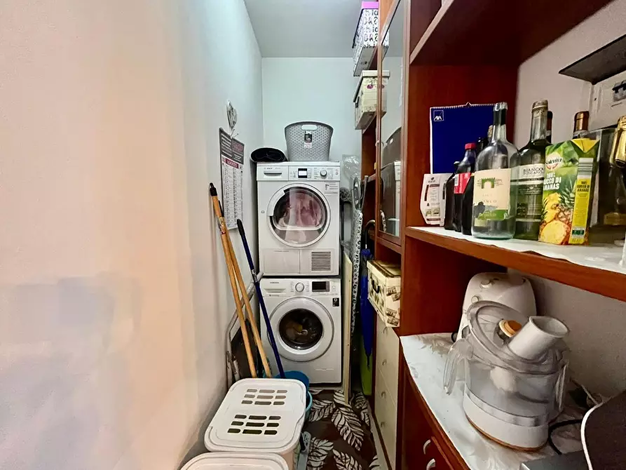 Immagine 11 di Appartamento in vendita  a Pontedera