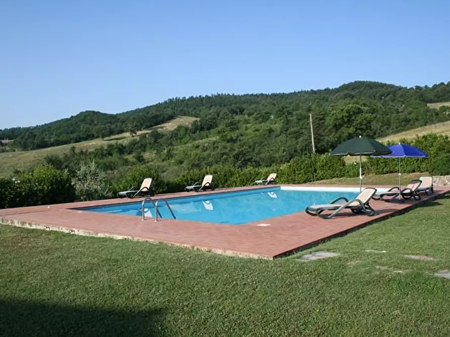 Immagine 3 di Casa colonica in vendita  a Semproniano