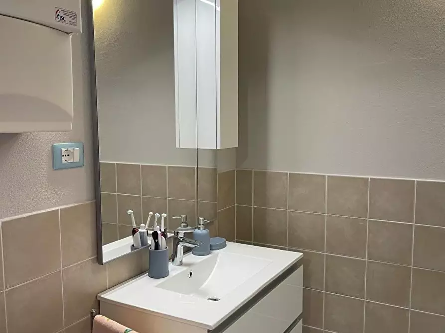 Immagine 20 di Villetta a schiera in vendita  a Massa