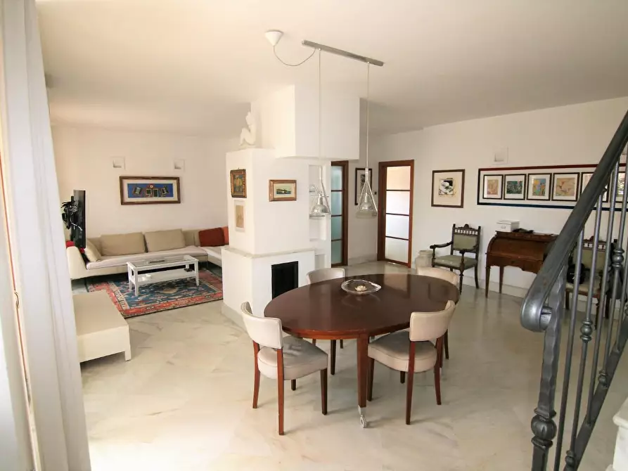 Immagine 6 di Appartamento in vendita  a Carrara