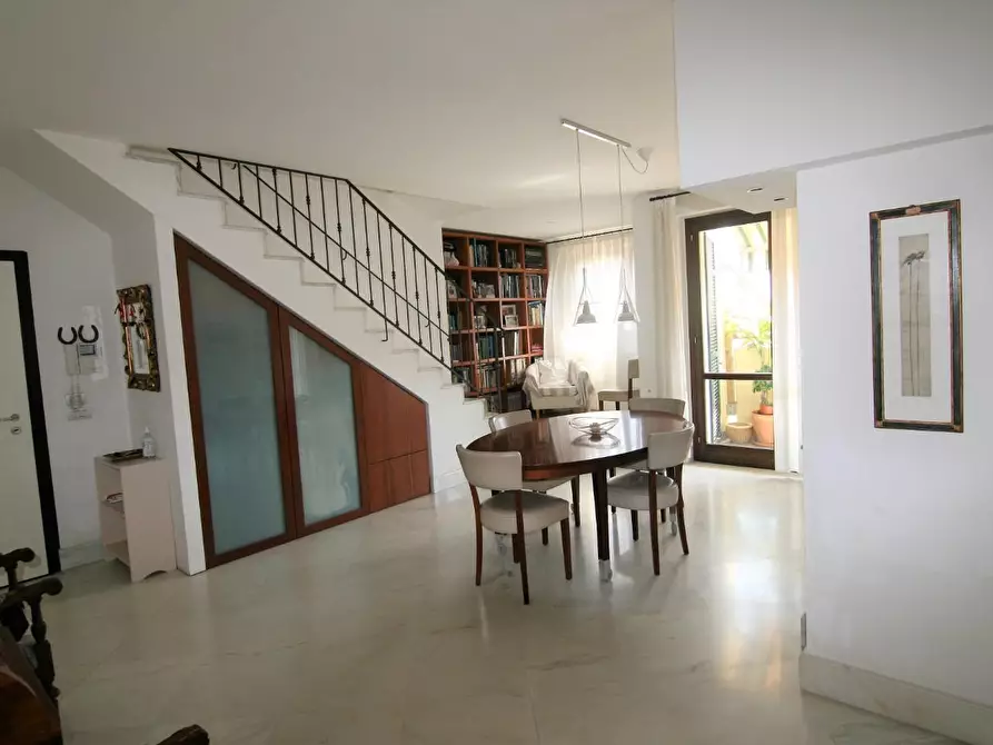 Immagine 3 di Appartamento in vendita  a Carrara