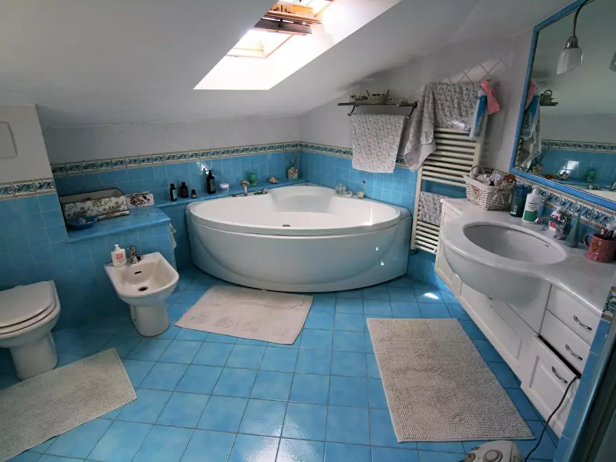 Immagine 14 di Appartamento in vendita  a Carrara