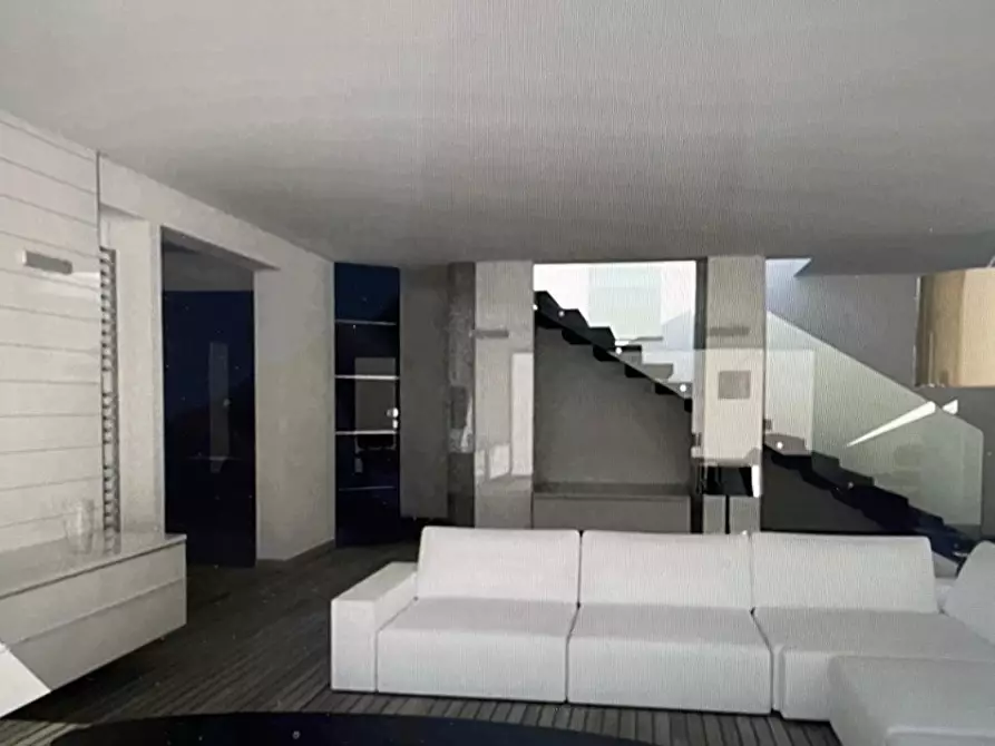 Immagine 42 di Villa in vendita  a Massa