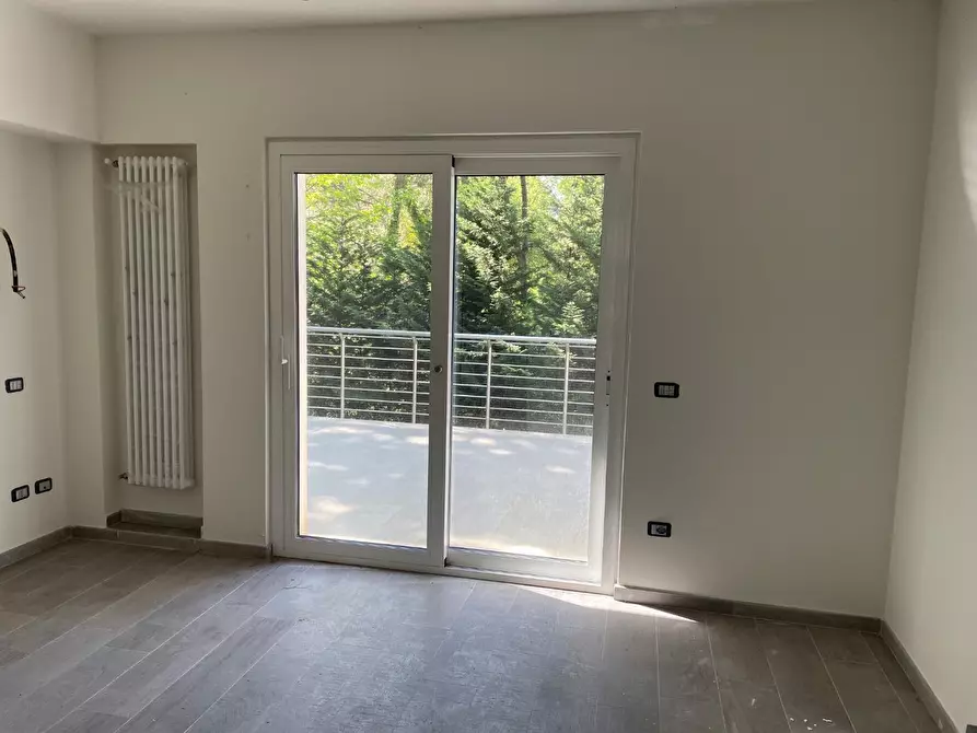 Immagine 14 di Villa in vendita  a Massa