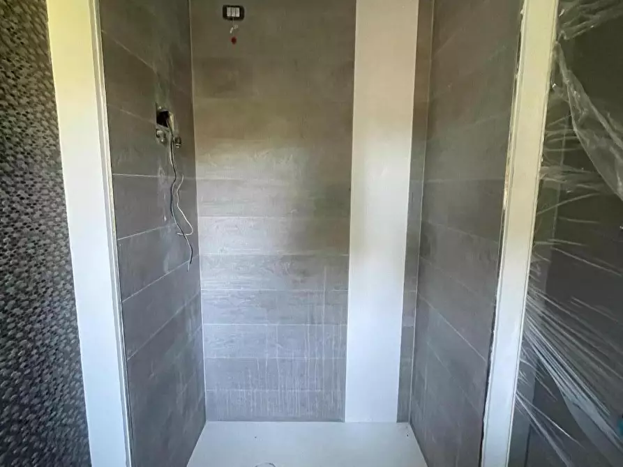 Immagine 28 di Villa in vendita  a Massa