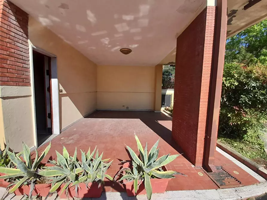 Immagine 24 di Villa in vendita  a Carrara