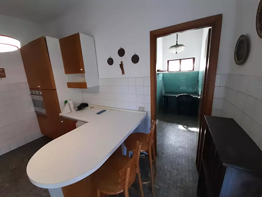 Immagine 10 di Villa in vendita  a Carrara