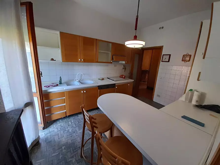 Immagine 9 di Villa in vendita  a Carrara