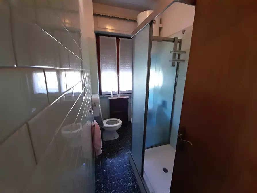 Immagine 12 di Villa in vendita  a Carrara