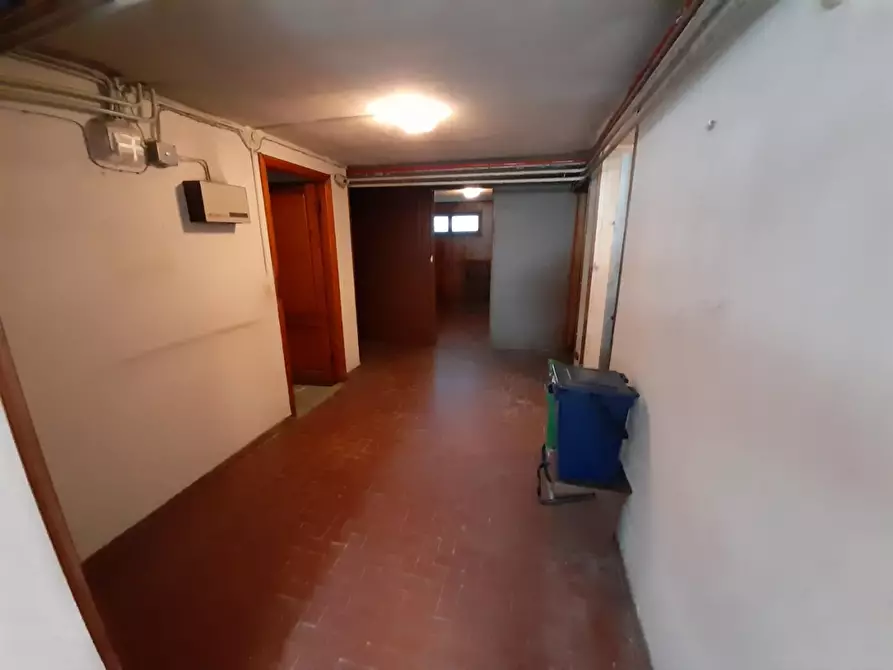 Immagine 28 di Villa in vendita  a Carrara