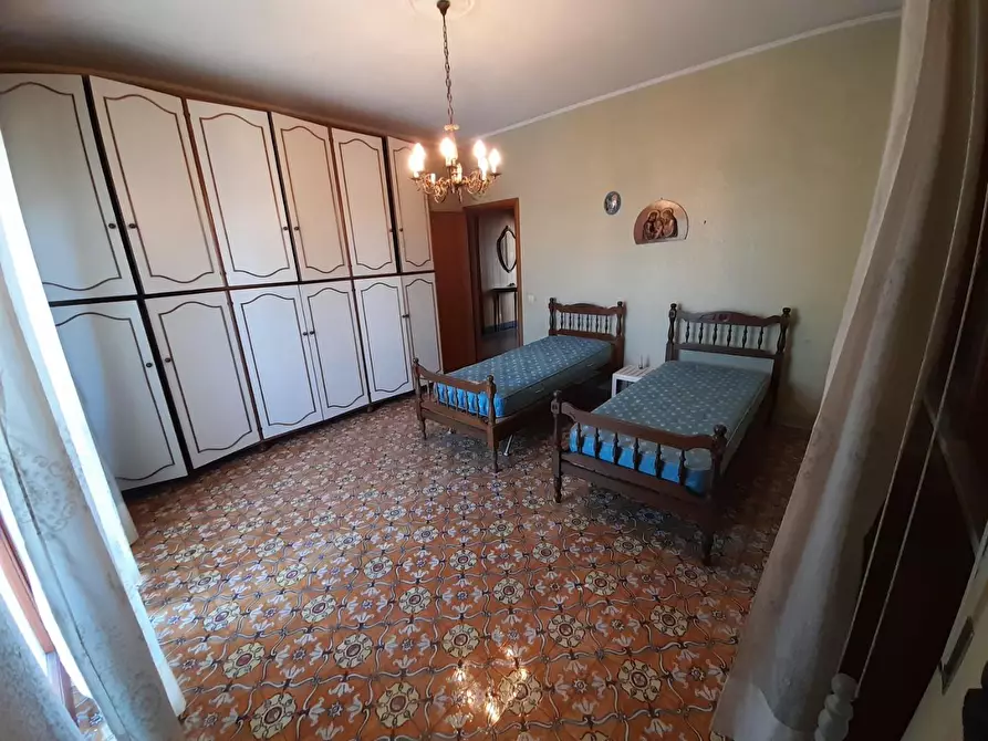 Immagine 18 di Villa in vendita  a Carrara