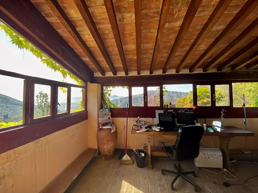Immagine 24 di Rustico / casale in vendita  a Lucca