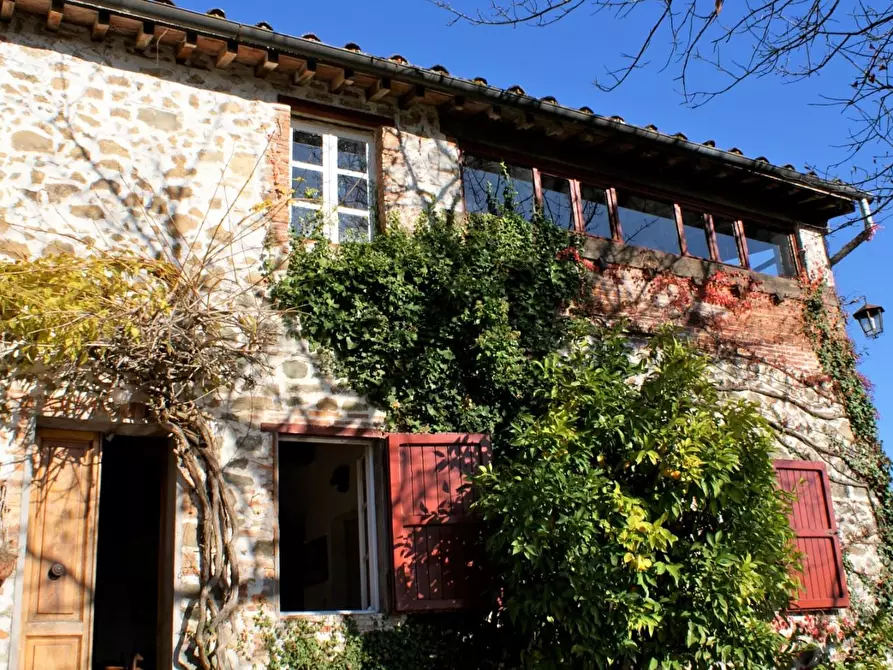 Immagine 20 di Rustico / casale in vendita  a Lucca