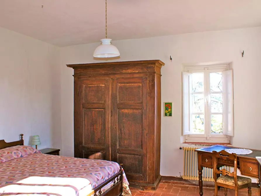 Immagine 14 di Rustico / casale in vendita  a Lucca