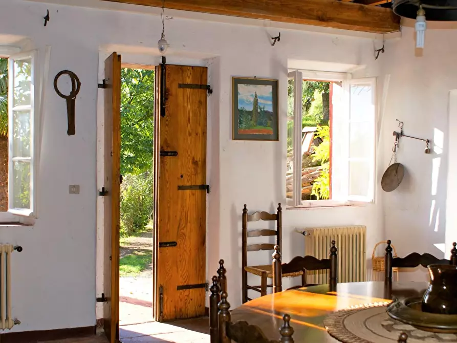 Immagine 26 di Rustico / casale in vendita  a Lucca