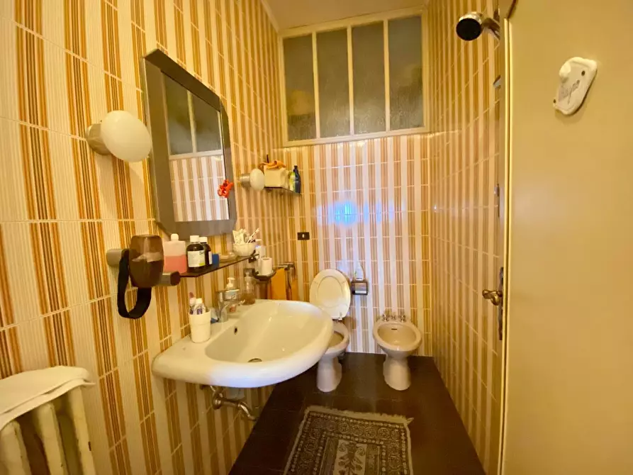 Immagine 47 di Casa bifamiliare in vendita  a Capannori